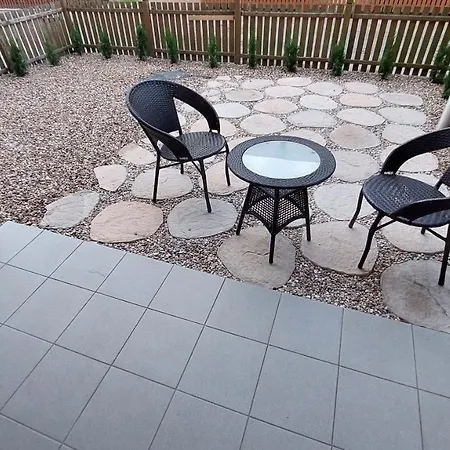 Z Tarasem アパート ポズナン